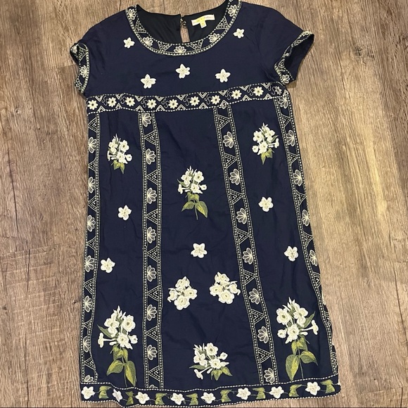 mimi&daphne Dresses & Skirts - Mimi&Daphne Floral Embroidered Summer Dress - S